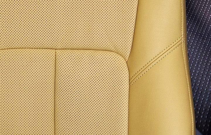 Zoom up the driving seat